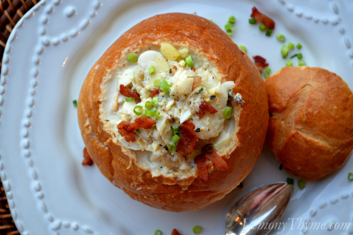 http://www.lemonythyme.com/fish-chowder-in-bread-bowls/fish-chowder1/