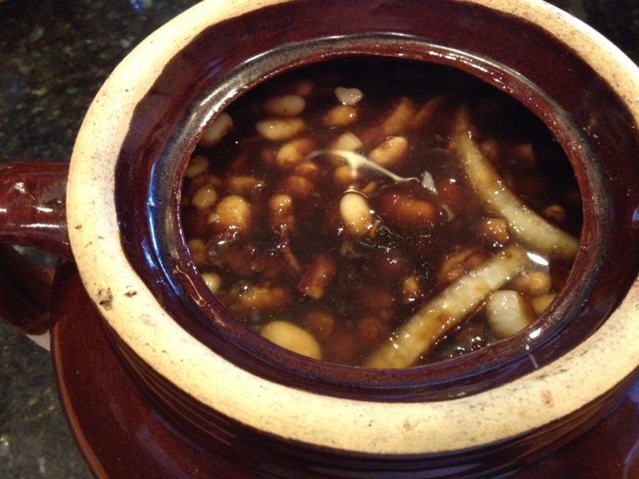 How to Cook With a Bean Pot